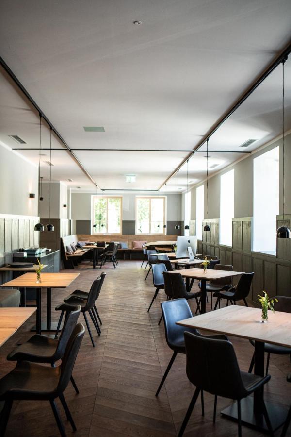 Hotel Restaurant Joseph Bruckneudorf Esterno foto