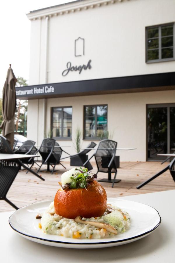 Hotel Restaurant Joseph Bruckneudorf Esterno foto